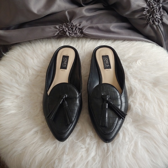 Pointed Mules - Picture 2 of 7